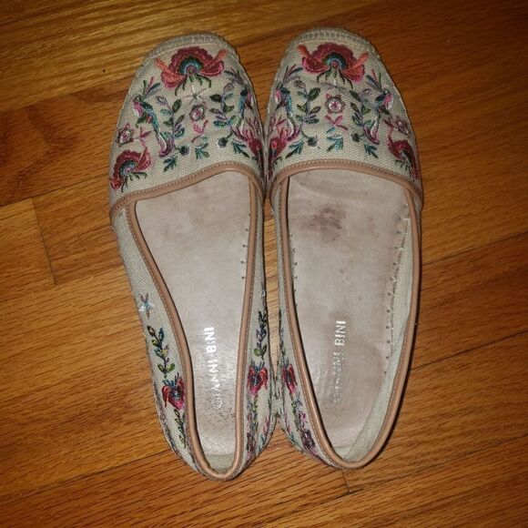 Gianni Bini embroidered Slip-On Flats - Picture 5 of 7